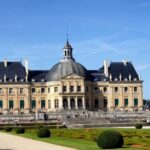 Xmas Paris & Vaux-le-Vicomte Castle Chauffeur Driven 5hrs - Guided Tour and Historical Insights