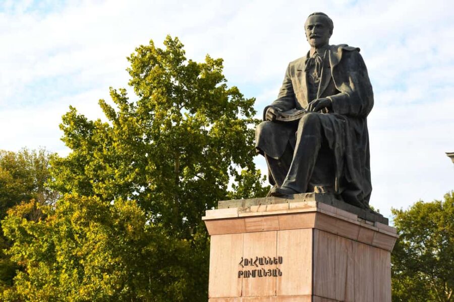 Yerevan: Armenian Language Walking Tour with Local Guide - From the Armenian Alphabet to Everyday Words