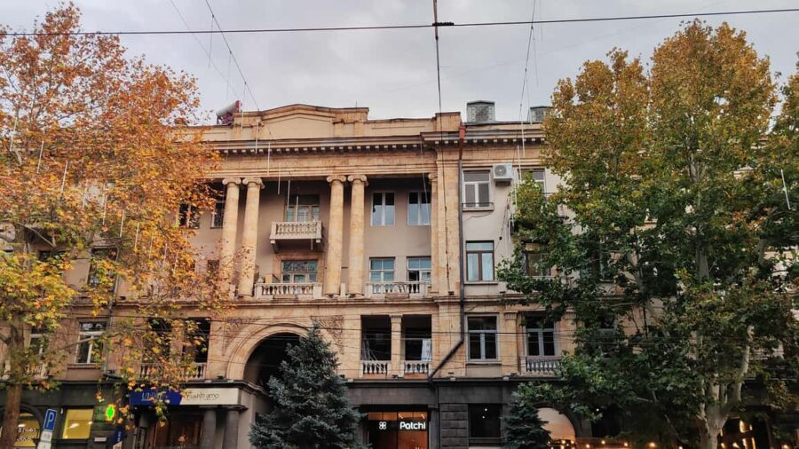 Yerevan: Old stories and secrets - Exploring Old Architecture and Hidden Courtyards