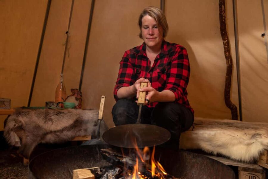 Ylläs: Private forest brunch with local ingredients - Starting Point and Meeting Arrangements in Lapland