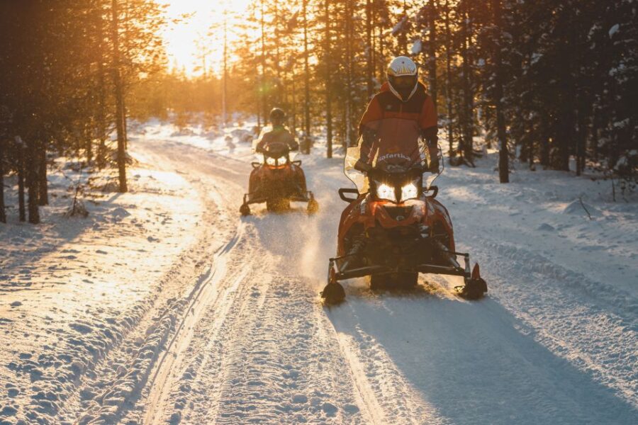 Ylläs: Snowmobile Tour to Arctic Snow Village & Snack - Key Points