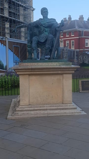 York: Dark Tales of York - Discover York’s Haunted Locations: From the Roman Bath to York Minster