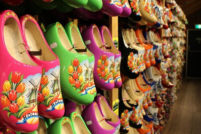 Zaanse Schans, Volendam & Edam: Private tour (Max 4 per) - Starting the Day at Zaanse Schans Windmills