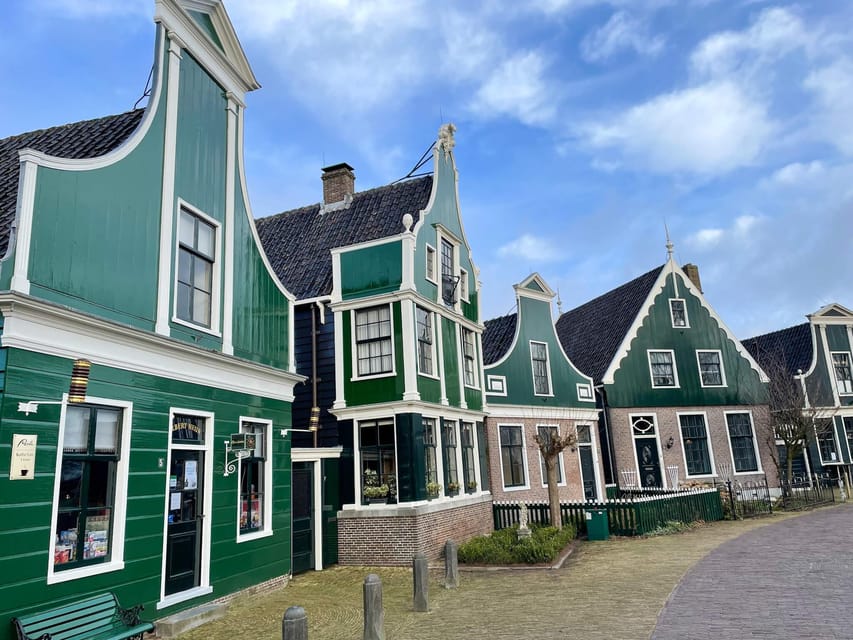 Zaanse Schans Windmills, Volendam, and Marken Day Trip - Discovering Zaanse Schans Windmills and Traditional Crafts