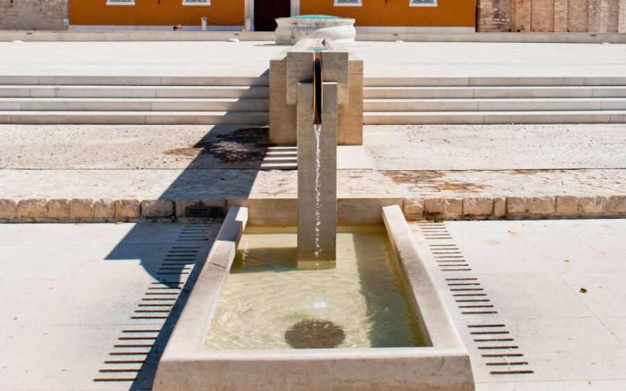 Zadar: Guided Old Town History Walking Tour - Meeting Point and Tour Duration