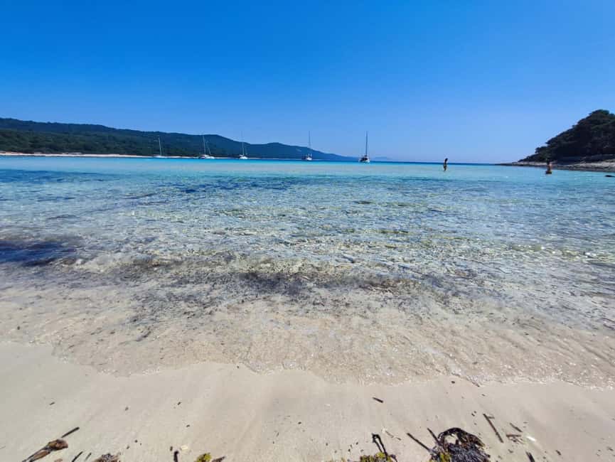 Zadar: Sakarun Bay, Golubinka Cave & Veli al Speedboat Tour - Exploring Sakarun Bay’s White Sand and Beach Bar