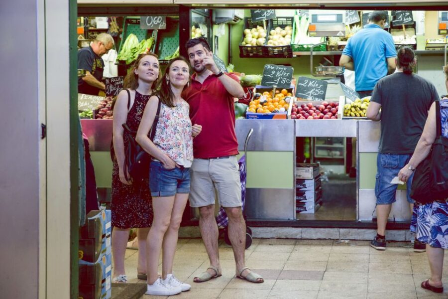 Zaragoza: Midday Market and Tapas Tour - Gourmet Shops Offering Artisanal Meats, Cheeses, and Olive Oils