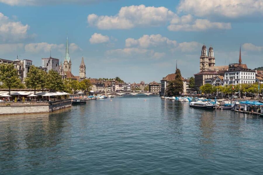 Zurich: 360° City Walk Tour Including Hidden Spots - Starting Point at Zürich Tourist Information in Zurich Main Station