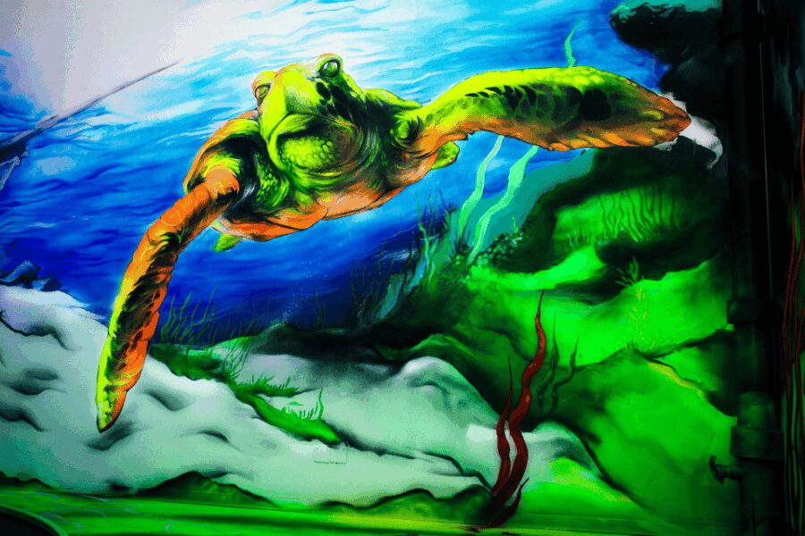 Zurich: Black Light Galaxy Minigolf - Navigating the Courses and Artistic Details