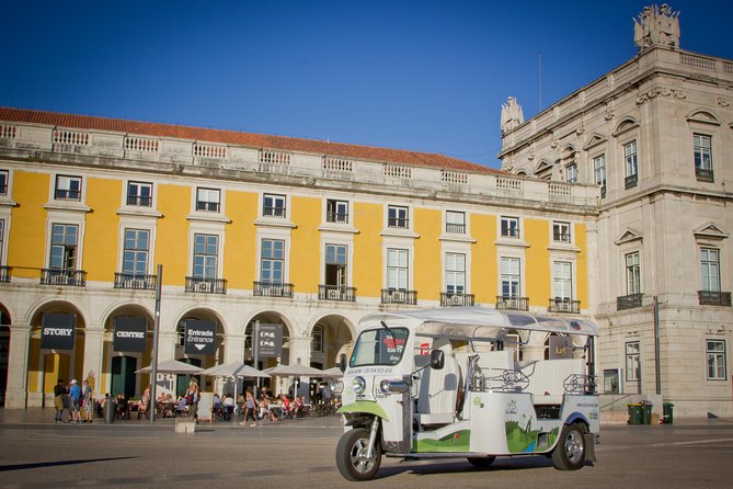 1.5-Hour Private Tuk Tuk Tour of Lisbon Old Town and City Center - Panoramic Views from Miradouro da Senhora do Monte