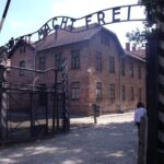 1 Day Trip Auschwitz-Birkenau Memorial and Museum Guided Tour from Krakow - The Itinerary: Auschwitz and Birkenau