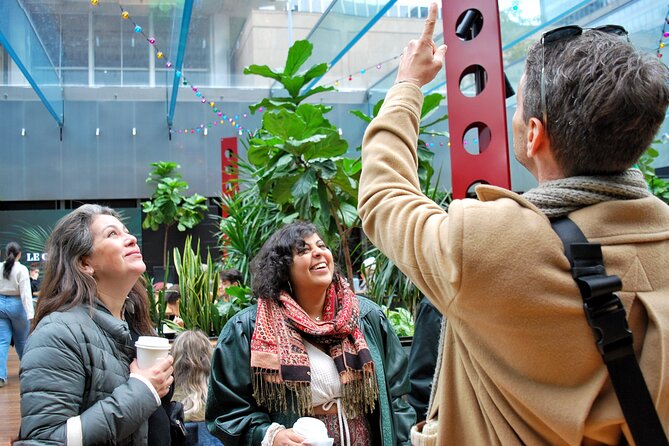 1 Hour Downtown Montreal Tour - Starting Point: Downtown Montreal’s Central Location