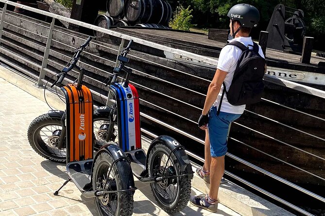 1 hour walk - The Gabarres river route - Departing from Île de Madame for a Scenic Vineyard Ride