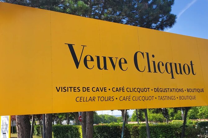 100% electric airport transfer From Reims and Epernay to Paris - Convenient Meeting Points and Pickup Experience