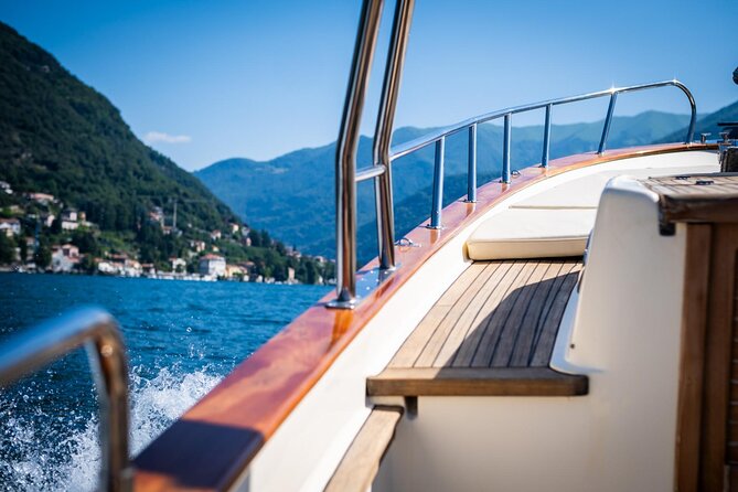 1H Private Cruise on a beautiful wooden speedboat on Lake Como - Visiting the Iconic "Life Electric" by Daniel Libeskind
