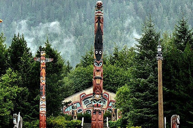2.5 Hour Tour in Ketchikan on the Tongass Trolley - Wildlife Viewing at Herring Cove