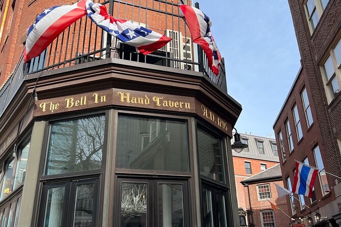2 Hour Historic Pub Crawl in Boston - Starting Point at Faneuil Hall Marketplace in Boston