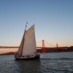2-Hour Lisbon Traditional Boats Sunset Cruise with White Wine - Navigating Lisbon’s Iconic Landmarks from the Water