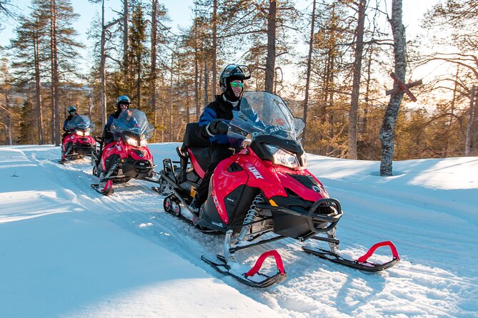 2-Hour Snowmobiling in Ylläs - The 2-Hour Snowmobiling Experience