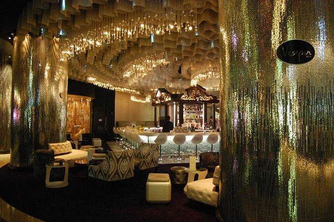 2-Hour Vegas Strip Walking Tour with Photos,Champagne & Vintage Vegas Goody Bags - Starting Point and Tour Schedule