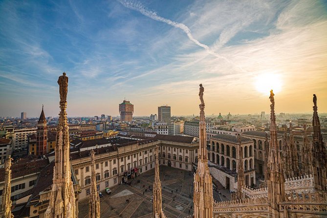 2-hours Duomo of Milan guided experience with entrance tickets - Inside the Milan Duomo: The Main Attractions