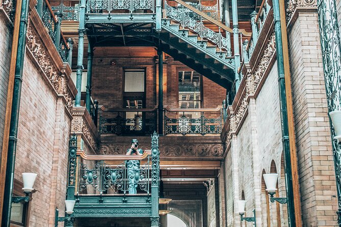 2 Hours History Golden Era and Finest Architectural Tour in Los Angeles - The Historic Funicular and Its Role in Downtown LA