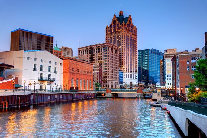 2 Hours Private Tour of Milwaukee Marvels - Milwaukee’s Iconic Landmarks: Lakefront Brewery and Beyond