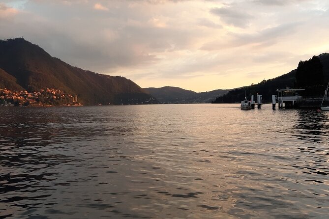 2 Hours Rent Boat SuBacco Lake Como - Starting Point at Lungo Lario Trieste in Como