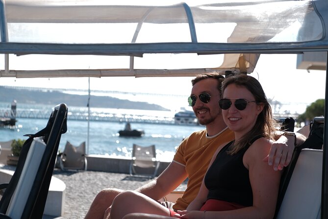 2H - Private Tour in Lisbon by Tuk-Tuk (Fluent French) - Starting Point: Praça da Figueira in Lisbon
