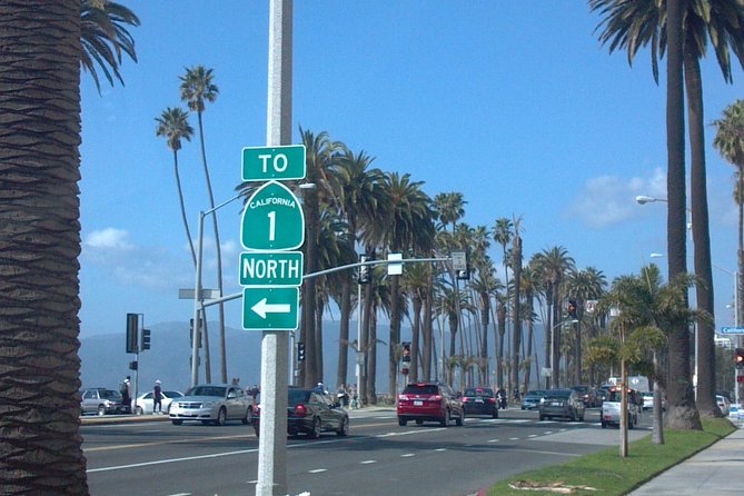 3.5 Hour Coastal Tour of Santa Monica, Venice Beach and Malibu - From the Santa Monica Pier to Sunset Boulevard