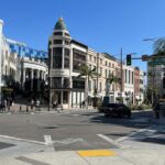 3.5-hour private tour of Hollywood and Beverly Hills in an SUV - The Luxury SUV: Comfortable and Private Transport