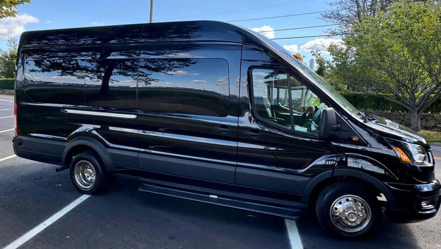 3 Hr Newport Scenic Luxury Van Tour with Breakers (Ages 5+) - Scenic Van Tour: Over 150 Points of Interest in Newport