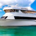 3 Story 100ft Hip Hop Yacht Party with 3 Hour Open Bar - The 3-Story, 100ft Yacht: Design and Atmosphere