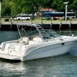 31-foot Miami Private Boat Rental for 12 People - The Perfect Size and Price for Small Groups and Celebrations