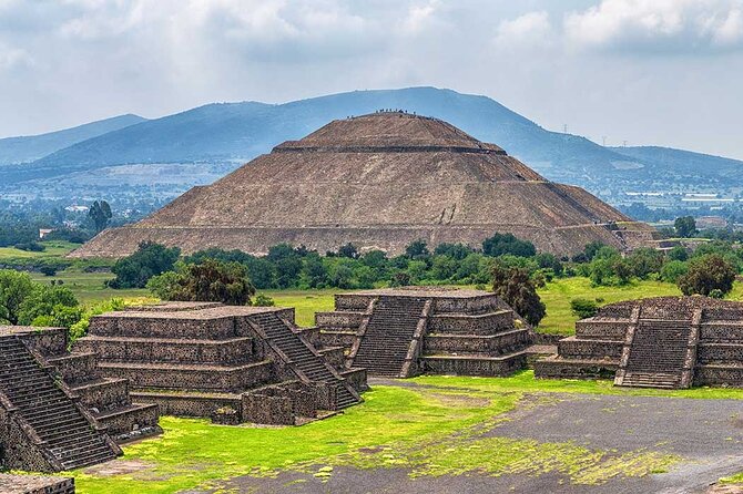 3X1 Teotihuacan, Basilica of Guadalupe, Tlatelolco and Tequila Tour - Teotihuacán: The Mighty Pyramids and Ancient City