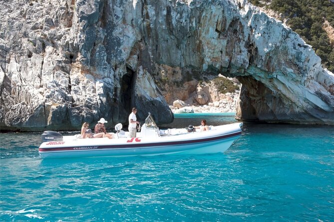 4-hour boat tour of the Amalfi Coast - How the Tour Explores the Amalfi Coasts Most Enchanting Spots