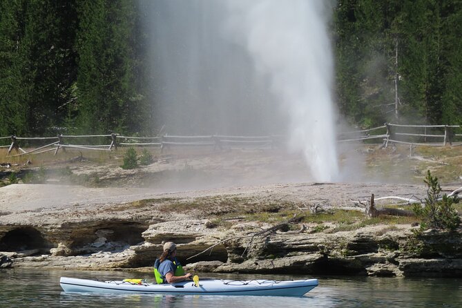 4-Hour Morning Kayak on Yellowstone Lake with Lunch - The Experience of Paddling with a Small Group