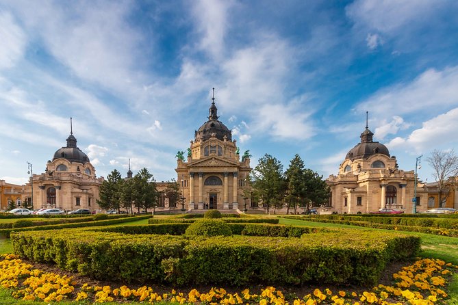 4 hours long private walking tour in Budapest - Visiting Vajdahunyad Castle and Its Unique Setting