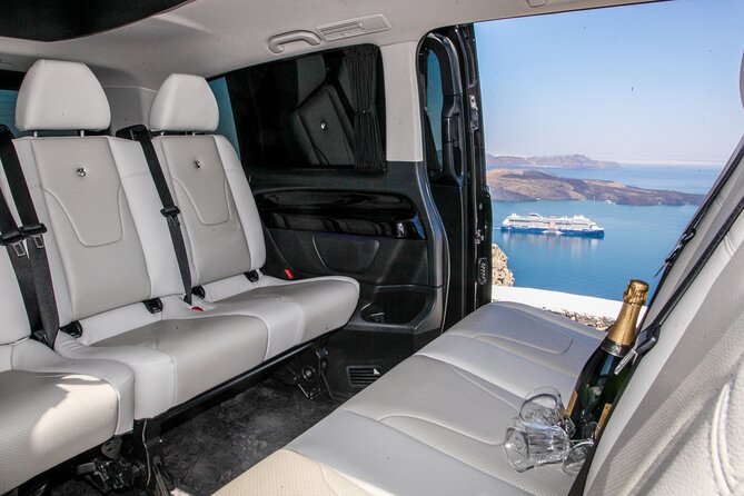 4h private tour of Santorini's sights - Oia: The Most Picturesque Village and Sunset Viewpoint