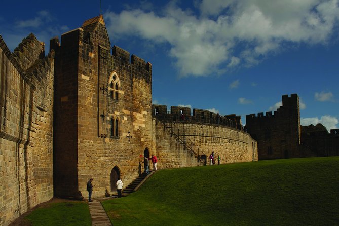 5-Day York, Lake District & Hadrian's Wall Tour from Edinburgh - Taking in Medieval York or Exploring North York Moors