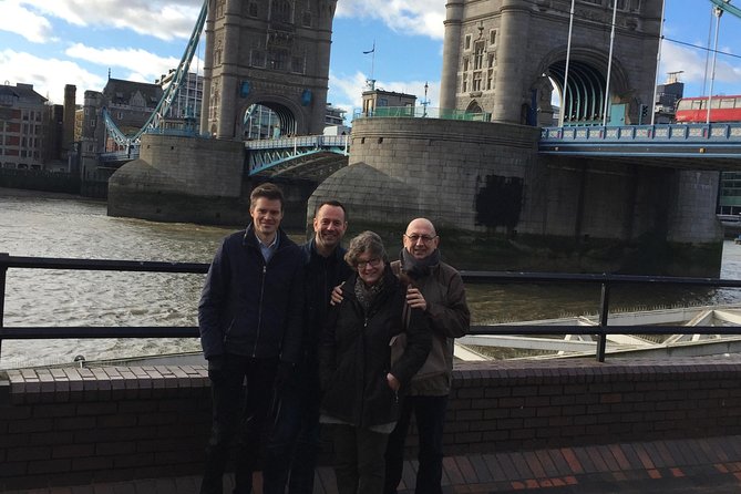 6 hour London Private Tour, with your own Black Cab Tour Guide - Visit Iconic Royal Residences: Buckingham Palace, Kensington Palace, and St. Jamess Palace