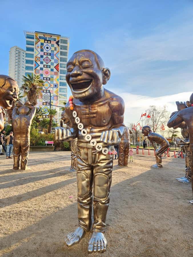 6 hour Private Tour of Vancouver & North Vancouver - Scenic Drive Across Lions Gate Bridge Into North Vancouver