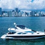 70ft Azimut available in Miami for up to 13 people. - Starting Point and Departure in Miami River