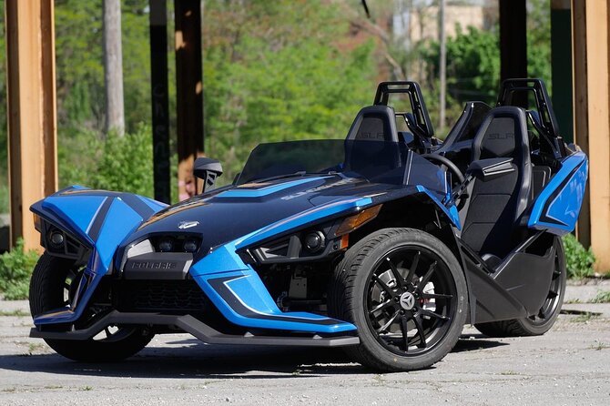 8-Hour Automatic Polaris Slingshot SL Adventure Rental - Exciting 8-Hour Polaris Slingshot SL Adventure Rental in Orlando