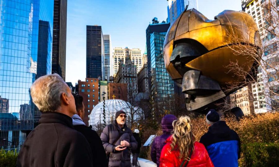 9/11 Memorial & Ground Zero Tour with Optional Museum Entry - Paying Tribute at the FDNY Memorial