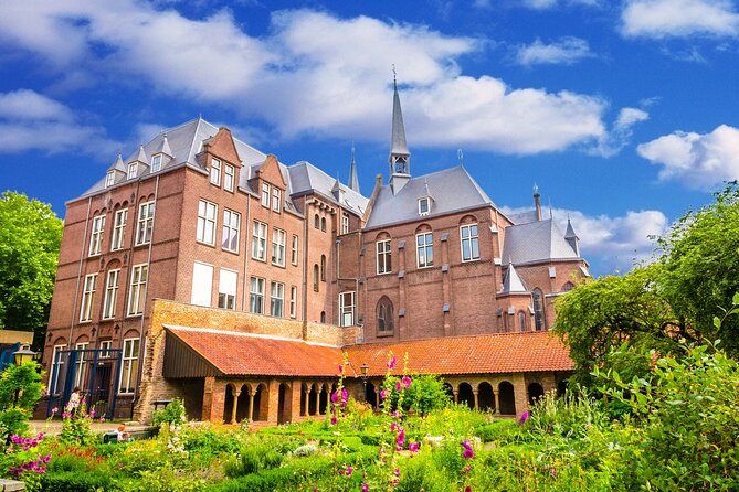 A Self-Guided Audio Tour of Utrecht's Charming City Centre - Exploring the Tranquil Pandhof Dom and Its Gardens