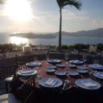 -Acapulco: Bella Vista Dinner with Drinks and Cliff Diving - The Location and Setting of Bella Vista Restaurant at Las Brisas Hotel