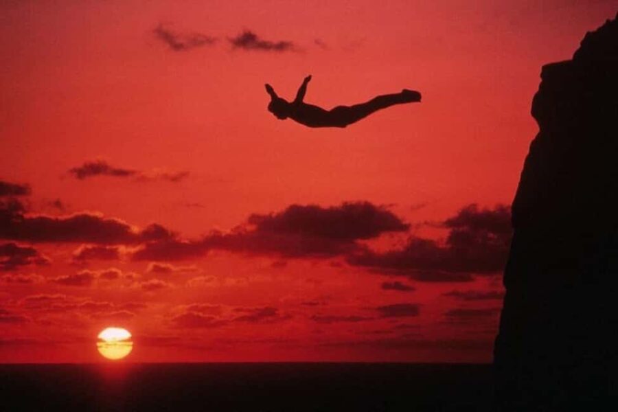 -Acapulco: High Cliff Divers Show + Sunset/Different Options - Viewing the Cliff Divers at La Perla in La Quebrada