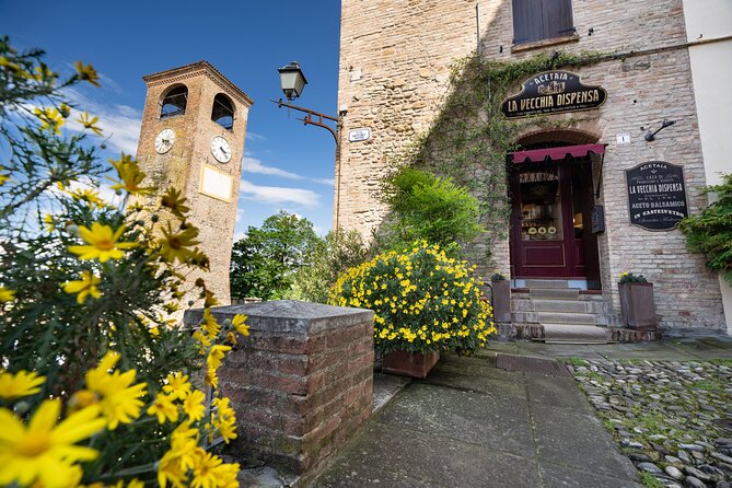 Acetaia Classica - Balsamic Vinegar Factory Tour & Tasting - The Vertical Tasting: Five Stages of Balsamic Aging