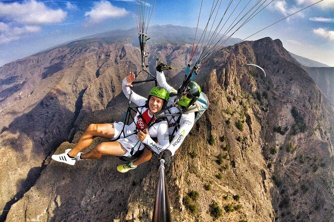 Acrobatic Paragliding Tandem Flight above south Tenerife - The Take-Off and Comfort of Paragliding Equipment